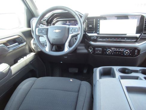 Certified 2026 Chevrolet Silverado 1500 LT AWD/4WD image 15