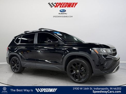 Certified 2023 Volkswagen Taos SE w/ Black Wheel Package AWD/4WD image 1
