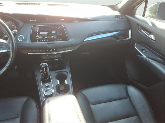 Used 2023 Cadillac XT4 Luxury w/ Driver Awareness Package AWD/4WD image 15
