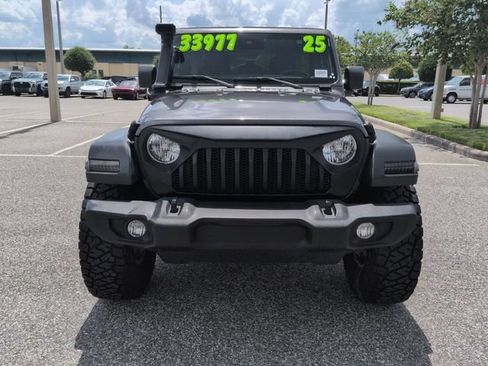 Used 2025 Jeep Wrangler Unlimited Sport AWD/4WD image 9