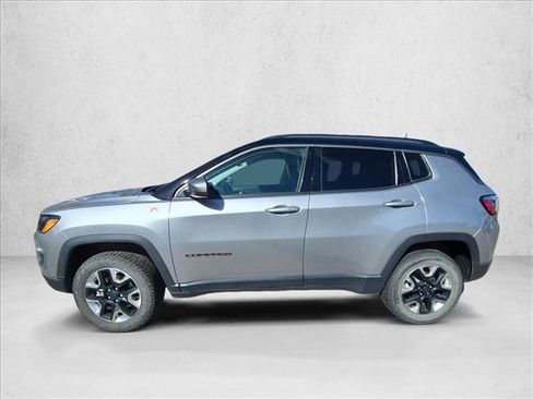 Used 2018 Jeep Compass Trailhawk w/ Cold Weather Group AWD/4WD image 9