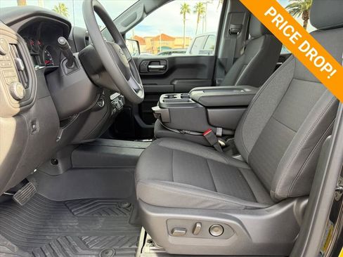 New 2026 Chevrolet Silverado 1500 Custom Trail Boss w/ LPO, Dark Essentials Package image 5