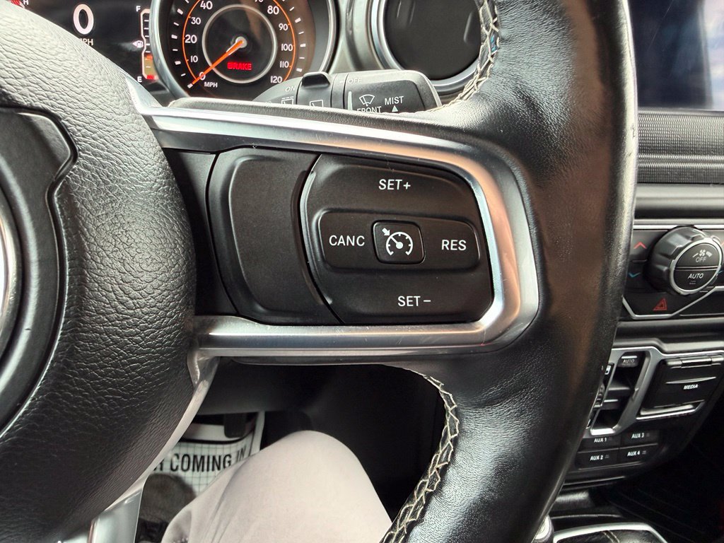 Used 2018 Jeep Wrangler Unlimited Sahara AWD/4WD image 18