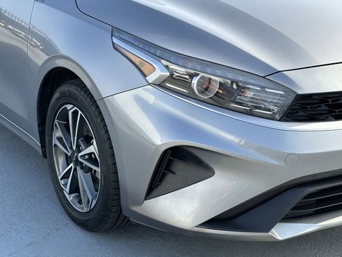 Used 2023 Kia Forte LXS w/ LXS Technology Package image 11