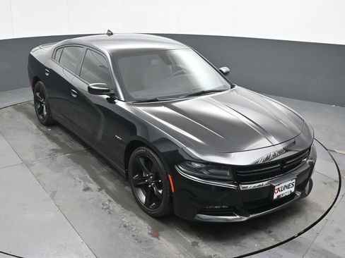 Used 2018 Dodge Charger R/T image 35