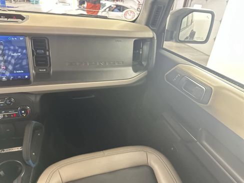 Used 2024 Ford Bronco Wildtrak image 25