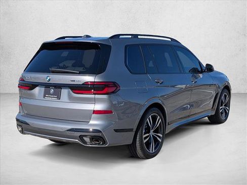 New 2026 BMW X7 xDrive40i w/ M Sport Package AWD/4WD image 2