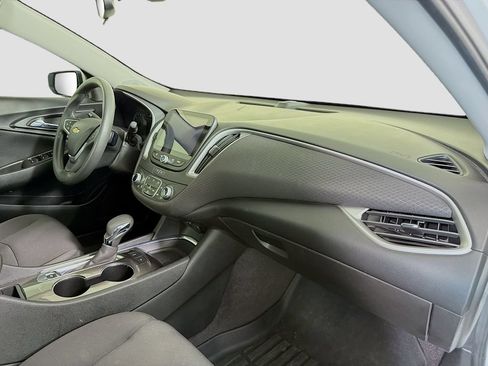 Used 2022 Chevrolet Malibu LT FWD image 34