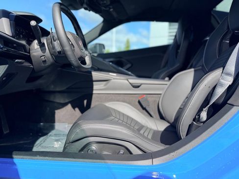 Used 2024 Chevrolet Corvette Stingray Premium Conv w/ Stealth Interior Trim Package image 11