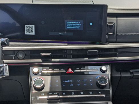 Used 2024 Hyundai Santa Fe Calligraphy image 15