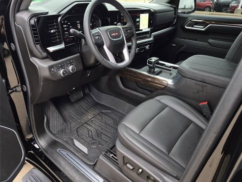 Used 2025 GMC Sierra 1500 Elevation w/ Elevation Premium Package image 13