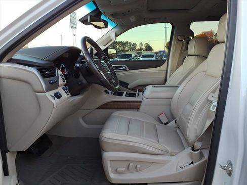 Used 2020 GMC Yukon Denali w/ Denali Ultimate Package image 18