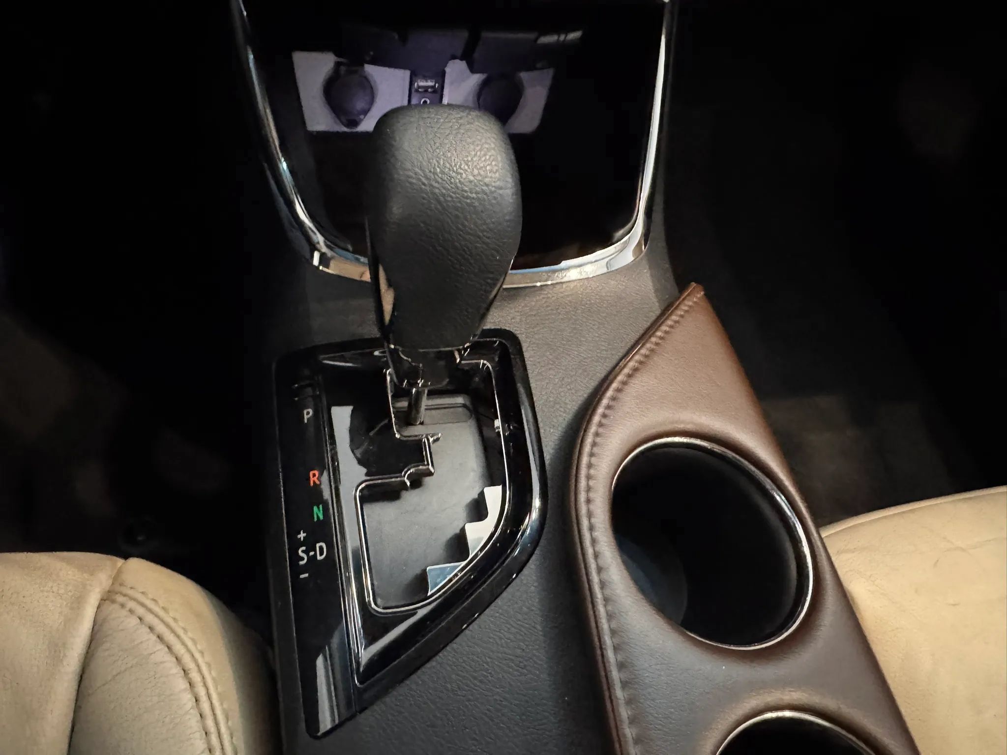 Used 2015 Toyota Avalon XLE FWD image 32