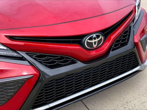 Used 2021 Toyota Camry XSE image 32