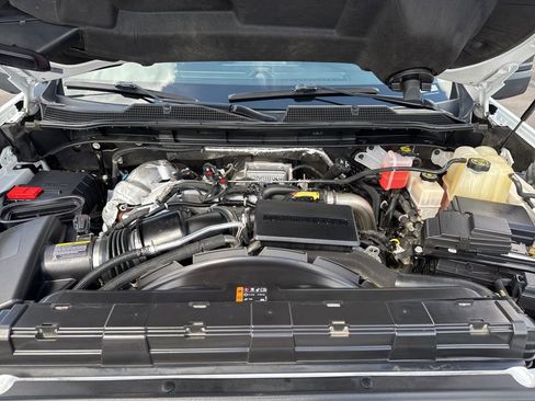 Used 2022 Chevrolet Silverado 3500 LT w/ Convenience Package image 10