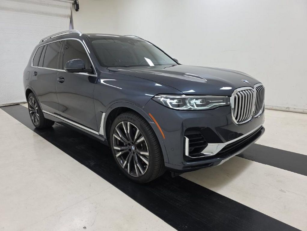 Used 2022 BMW X7 xDrive40i w/ Premium Package AWD/4WD image 3