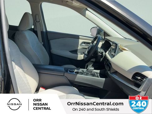 Used 2023 Nissan Rogue SV AWD/4WD image 11