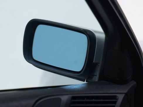 Used 2000 BMW 540i Sedan image 19