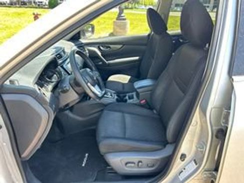 Used 2020 Nissan Rogue SV AWD/4WD image 9