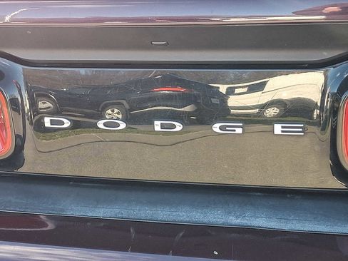 Used 2022 Dodge Challenger GT image 31