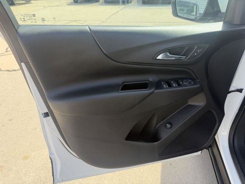 Used 2020 Chevrolet Equinox LT image 9