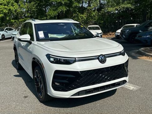 New 2026 Volkswagen Tiguan SEL R-Line AWD/4WD image 3