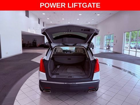 Used 2017 Cadillac XT5 Luxury w/ Driver Awareness Package FWD image 7