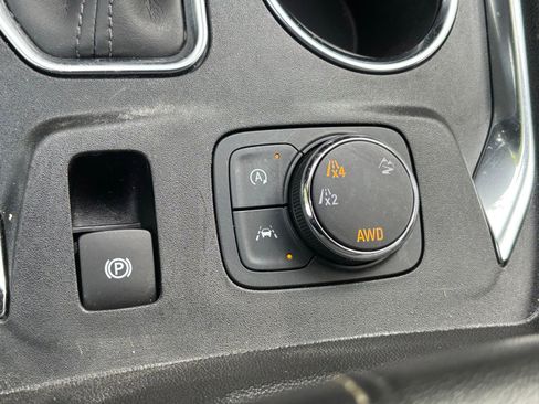 Used 2023 Chevrolet Traverse LT AWD/4WD image 8