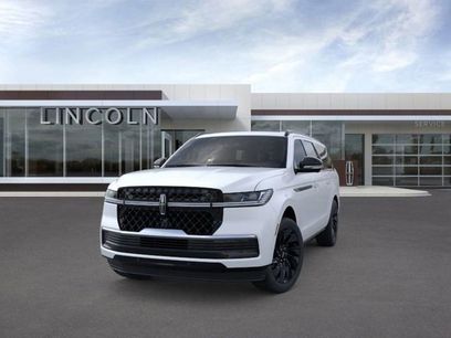 New 2026 Lincoln Navigator L Reserve w/ Jet Appearance Package