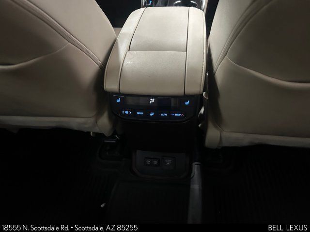 Used 2021 Toyota Highlander Platinum AWD/4WD image 15