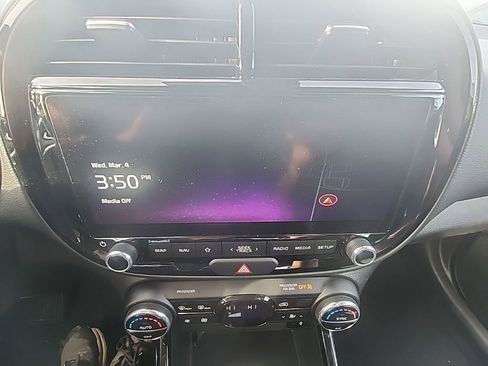 Used 2023 Kia Soul S image 16