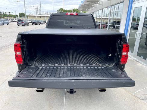 Used 2018 Chevrolet Silverado 1500 LT AWD/4WD image 9