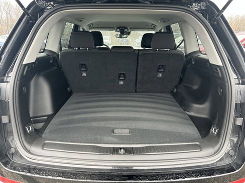 Used 2023 Jeep Grand Cherokee Laredo image 27