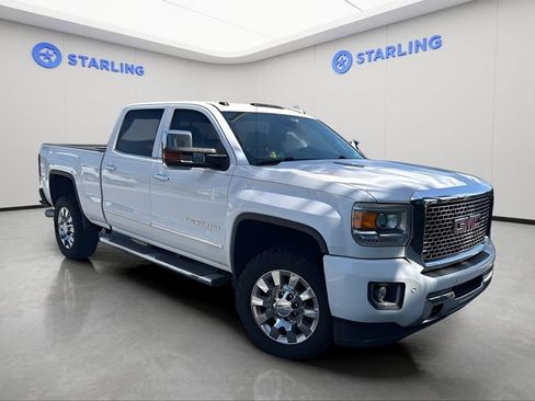 Certified 2015 GMC Sierra 2500 Denali w/ Duramax Plus Package AWD/4WD image 4