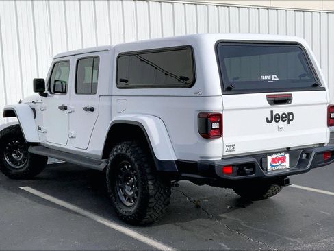 Used 2021 Jeep Gladiator Sport image 10
