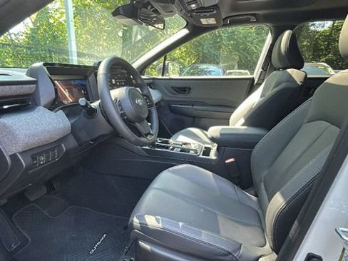 Used 2026 Subaru Outback Limited AWD/4WD image 36