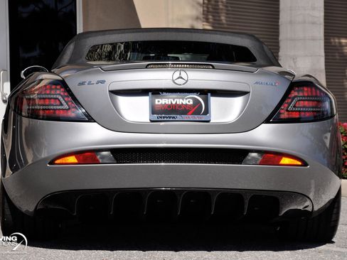 Used 2009 Mercedes-Benz SLR image 18
