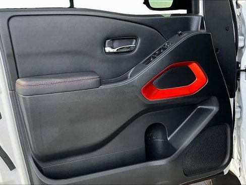 Certified 2022 Nissan Frontier Pro-X RWD image 21