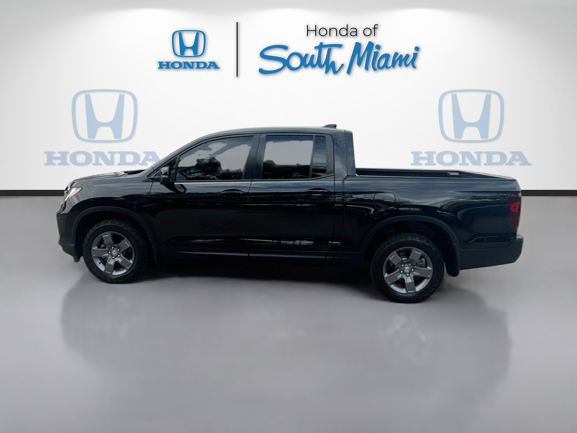 Certified 2025 Honda Ridgeline TrailSport image 4