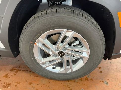 New 2026 Hyundai Tucson SE image 8