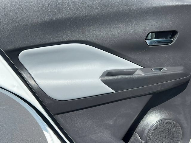 Used 2024 Nissan Kicks SR w/ SR Premium Package FWD image 29
