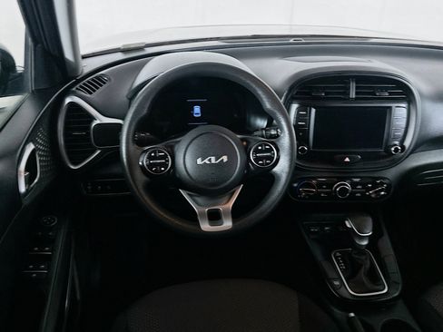 Used 2024 Kia Soul LX w/ Option Group 015 image 18