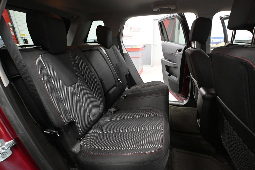 Used 2017 GMC Terrain SLE w/ Convenience Package AWD/4WD image 34