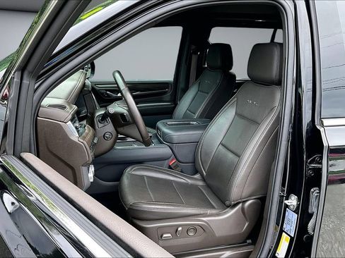 Used 2022 GMC Yukon Denali w/ Denali Premium Package AWD/4WD image 21