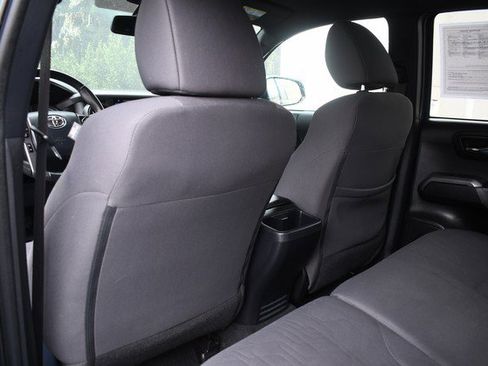 Certified 2018 Toyota Tacoma TRD Off-Road image 21