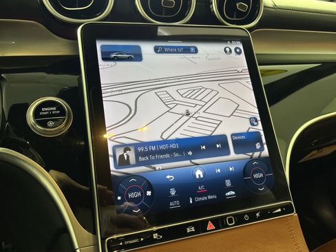 Used 2024 Mercedes-Benz GLC 300 4MATIC image 20