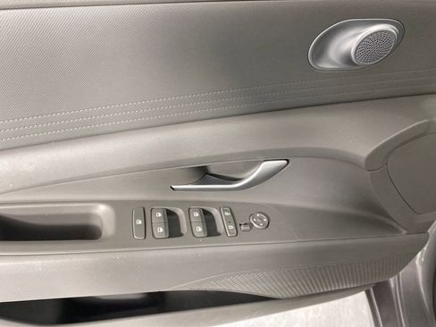 Used 2022 Hyundai Elantra SEL w/ Cargo Package image 11