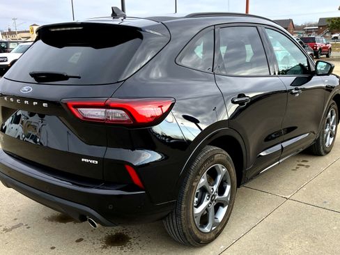 Certified 2023 Ford Escape ST-Line Select w/ Tech Pack #2 image 5