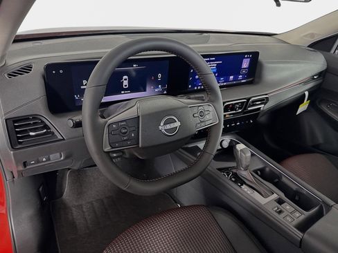New 2026 Nissan Sentra SR FWD image 9