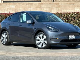 Used 2023 Tesla Model Y Long Range video 2